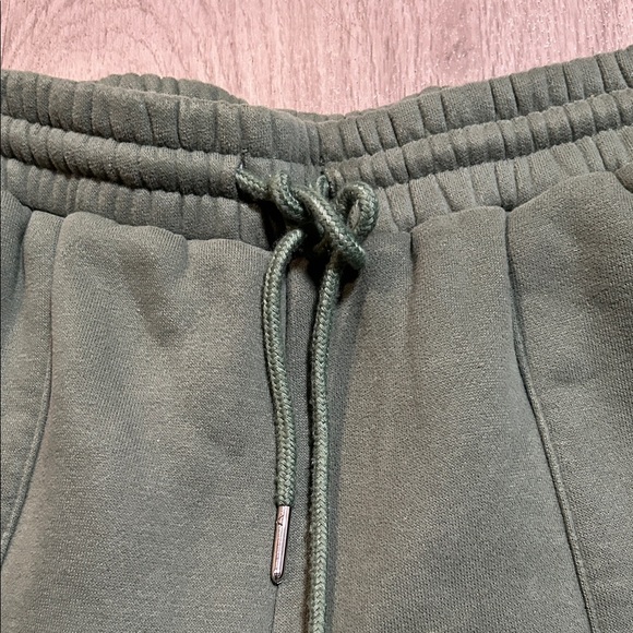 Olive Anrabess  Women's Athletic Shorts - Picture 4 of 7
